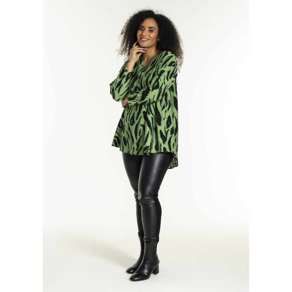 Studio SBerit Blouse Blouse Black green clouds