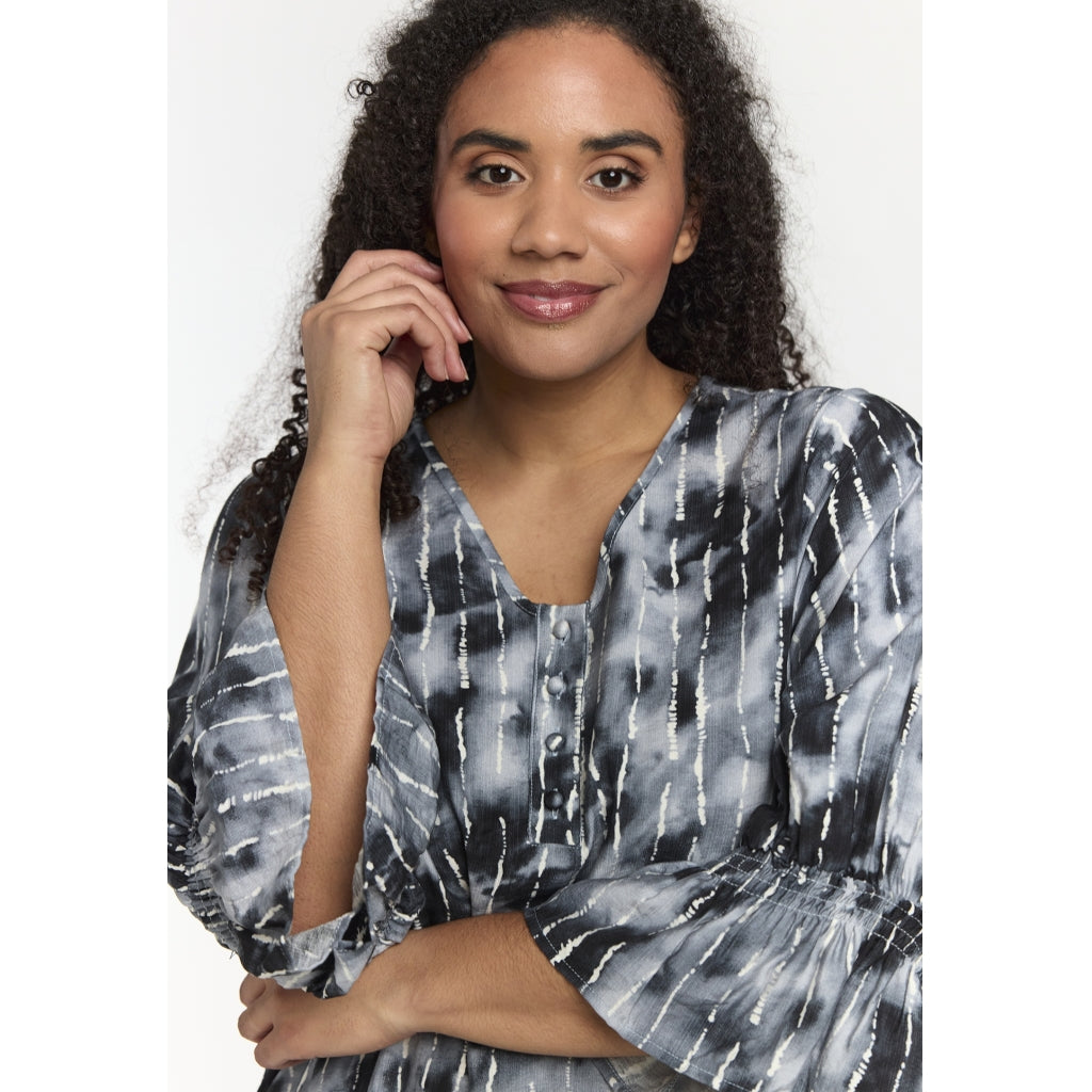 Studio SClara Dress Dress Black grey batik