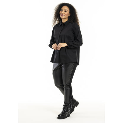 Studio SHasel Fake leather pants Pants Black