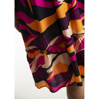 Studio SJeanett Dress Dress Black pink and orange stripes