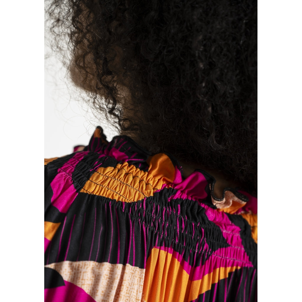 Studio SJeanett Dress Dress Black pink and orange stripes