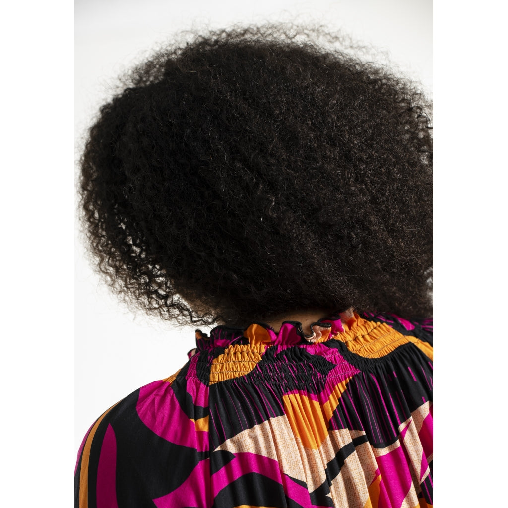 Studio SJeanett Dress Dress Black pink and orange stripes