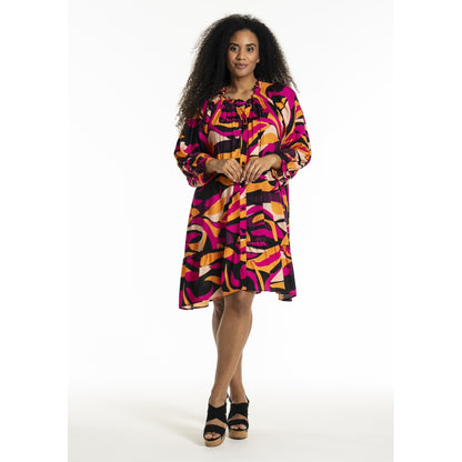 Studio SJeanett Dress Dress Black pink and orange stripes