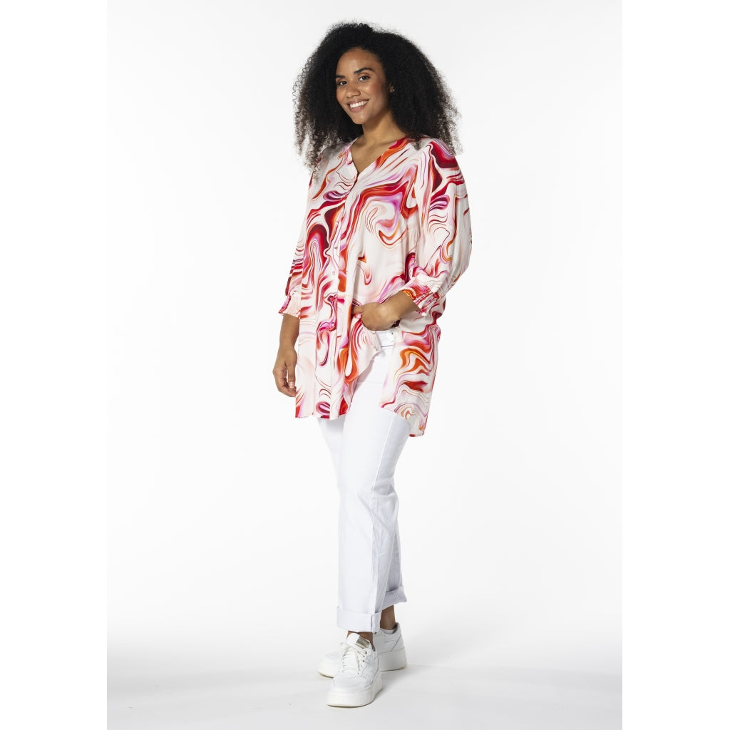 Studio SKinna Shirt Shirt White with orange pink abstract patterns