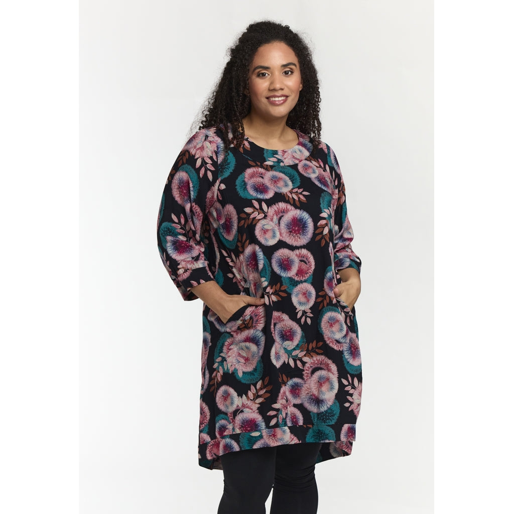 Studio SLonetta Dress with pockets Dress Big pink flowers