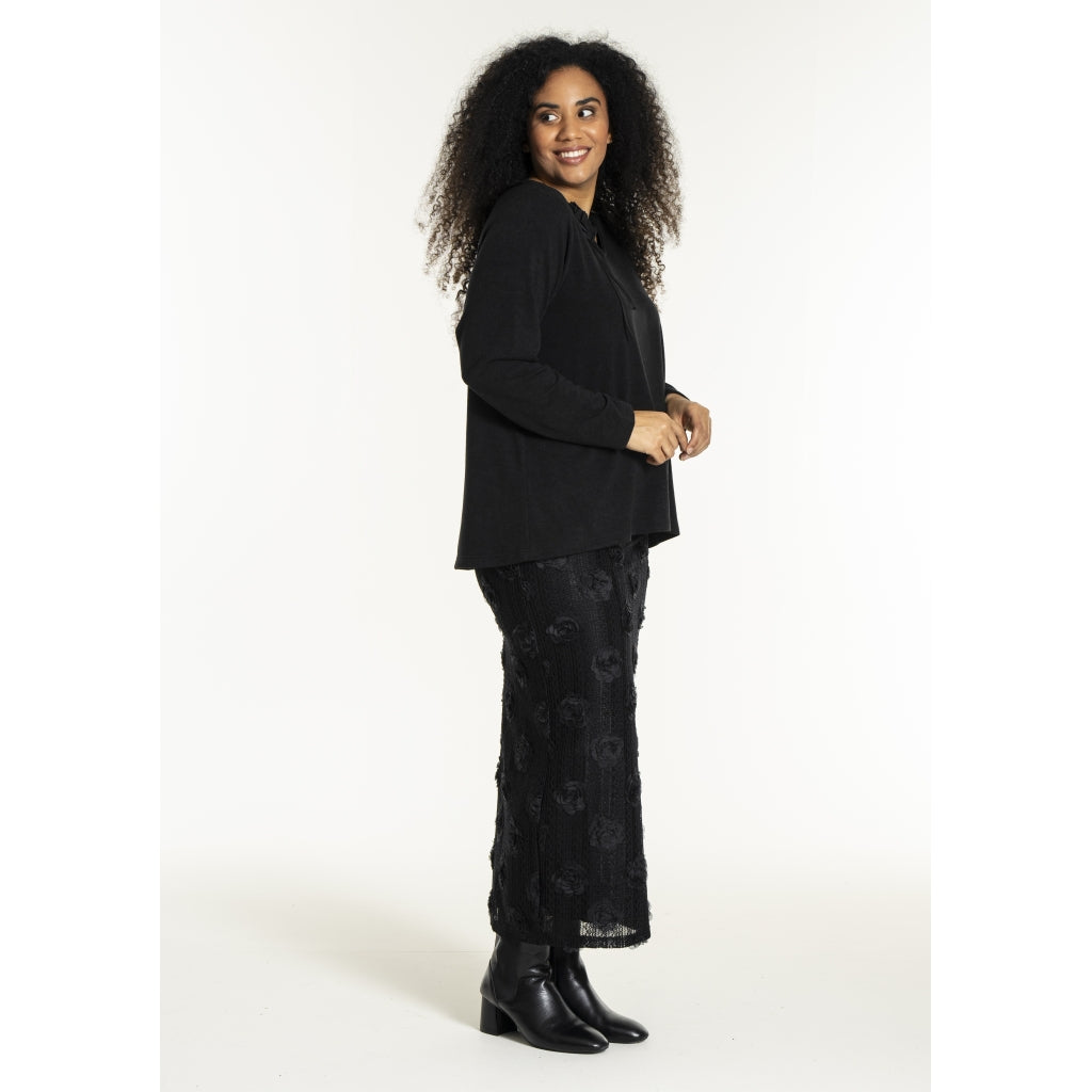 Studio SNalika knit blouse with rose Blouse Black