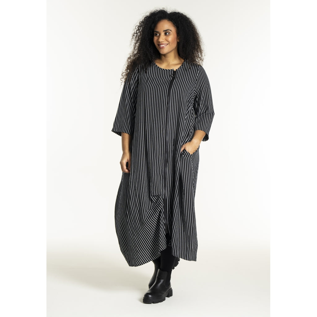 Studio SNoella Dress Dress Black with white stripe