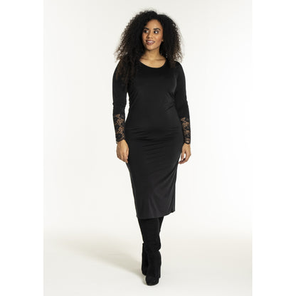 Studio SNoreen Long underdress with lace Dress Black